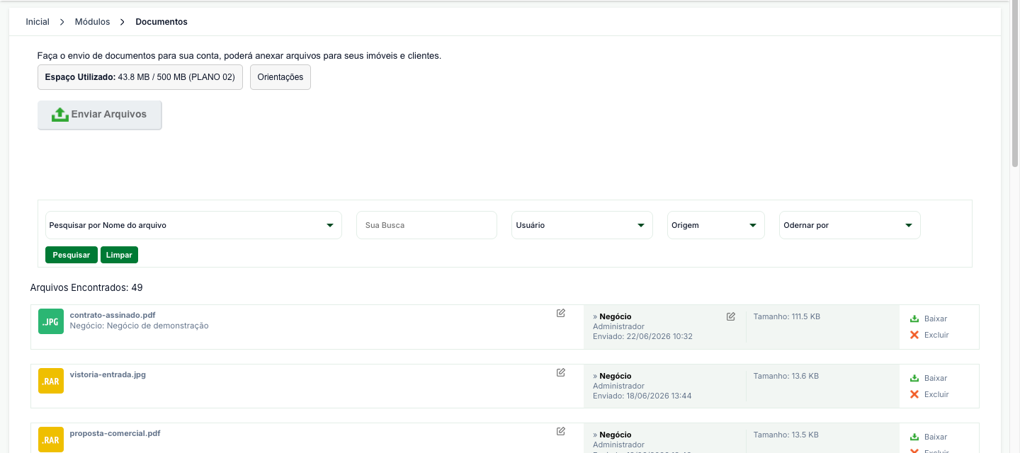 Tela Documentos, com o espaço utilizado do plano, o botão Enviar Arquivos, os filtros e a lista de arquivos com Baixar e Excluir